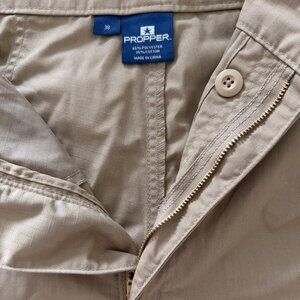 Propper Cargo Shorts – Men’s Size 38